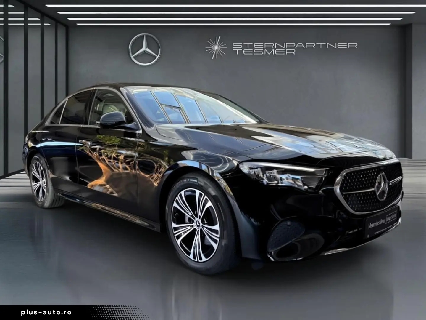 MERCEDES-BENZ E 200 Avantgarde - Distronic - AHK - Panorama