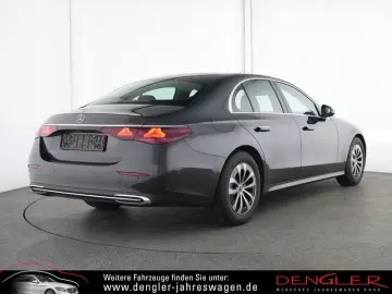 MERCEDES-BENZ E 200 DISTRONIC RFK LED KEYLESS Avantgarde Adv