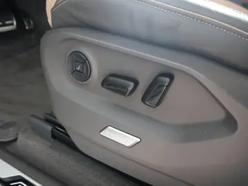 Volkswagen Touareg R-Line 3.0 V6 TSI DSG 4Motion P