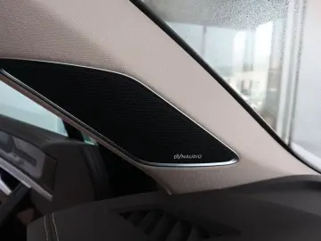 Volkswagen Touareg R-Line 3.0 V6 TSI DSG 4Motion P