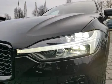 VOLVO XC60 B4 Ultimate Dark Diesel AWD 360 Kamera Pano
