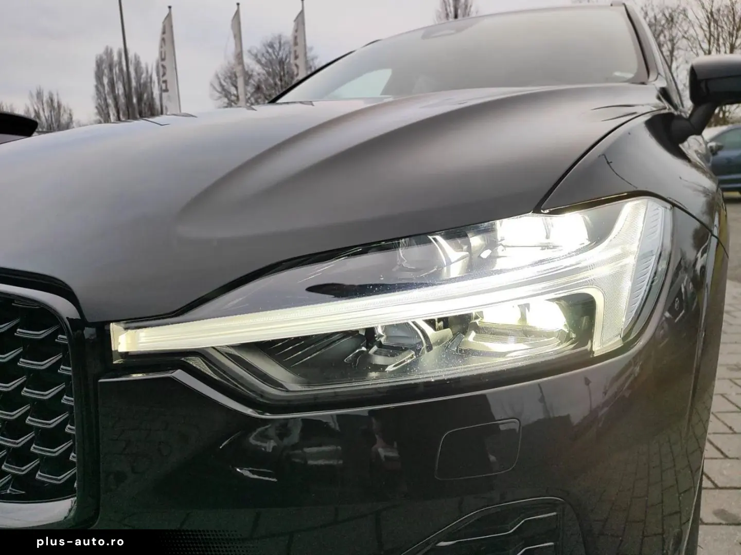 VOLVO XC60 B4 Ultimate Dark Diesel AWD 360 Kamera Pano