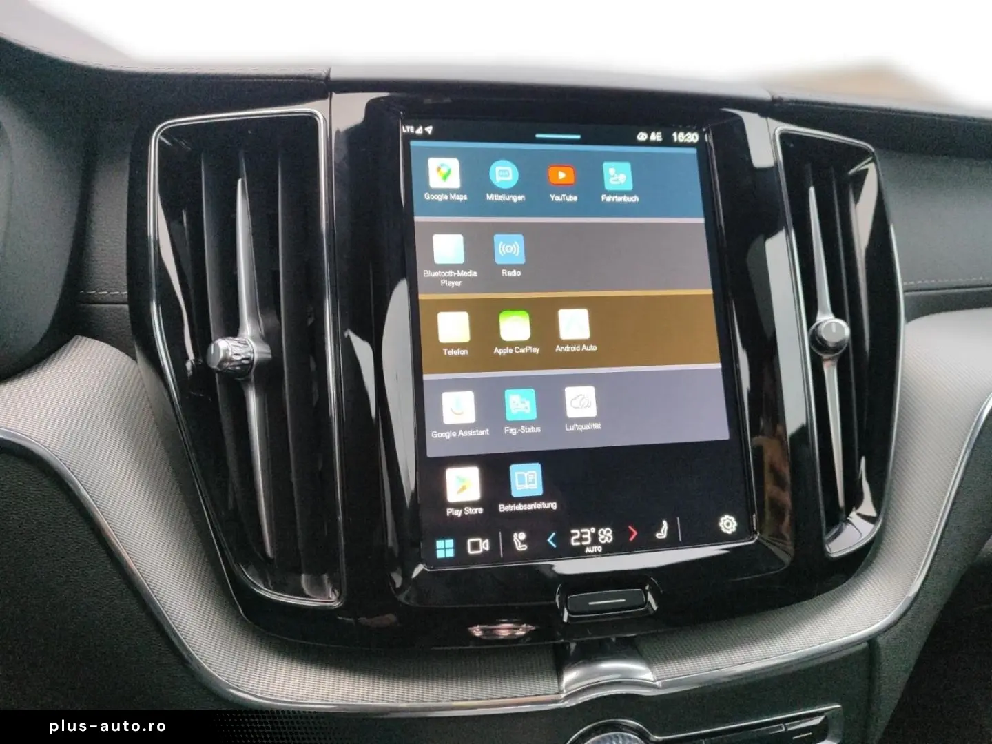 VOLVO XC60 B4 Ultimate Dark Diesel AWD 360 Kamera Pano