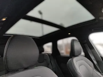 VOLVO XC60 B4 Ultimate Dark Diesel AWD 360 Kamera Pano