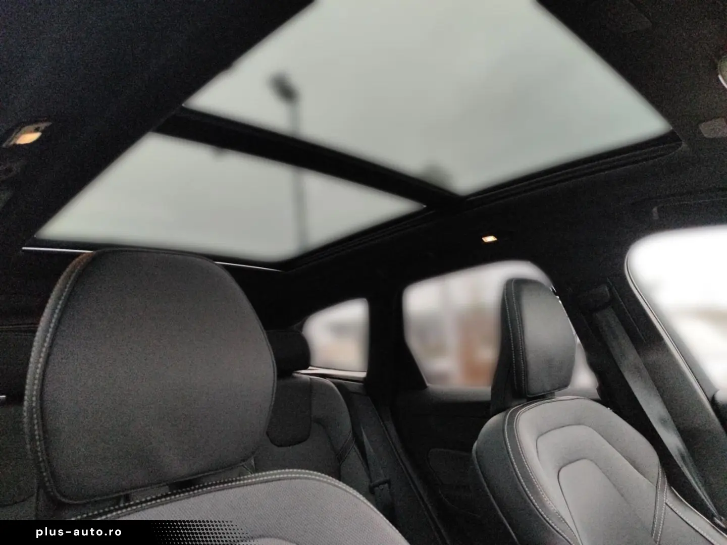 VOLVO XC60 B4 Ultimate Dark Diesel AWD 360 Kamera Pano