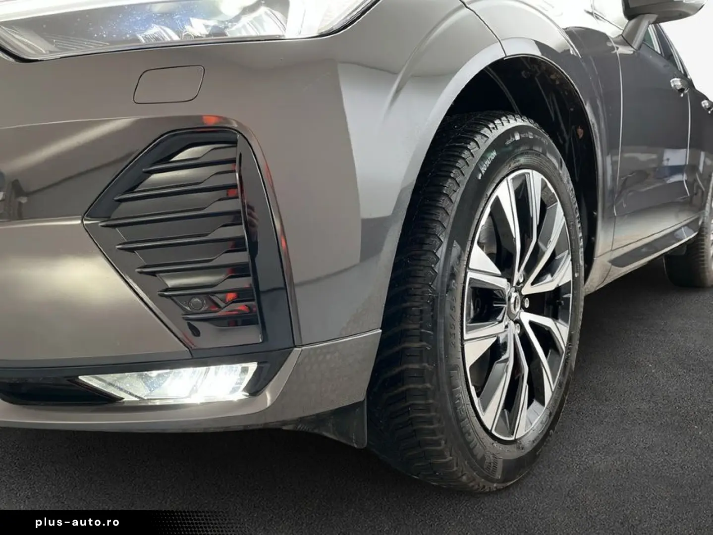 VOLVO XC60 B4 D AWD Plus Dark