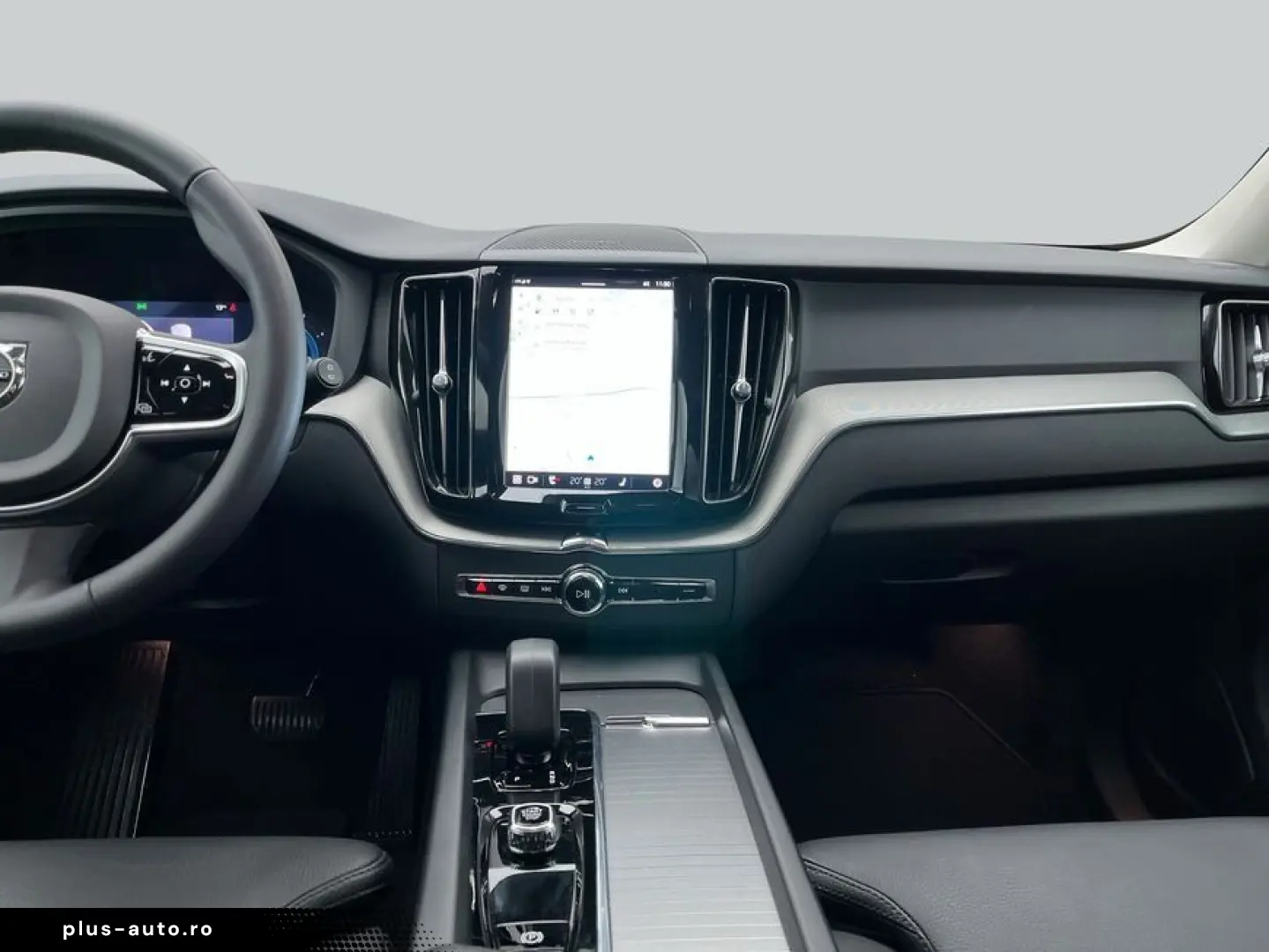 VOLVO XC60 B4 D AWD Plus Dark