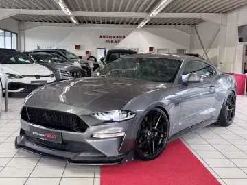 FORD Mustang GT Fastback 5.0 Liter 20 Zoll Gewindefah