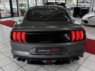 FORD Mustang GT Fastback 5.0 Liter 20 Zoll Gewindefah