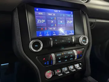 FORD Mustang GT Fastback 5.0 Liter 20 Zoll Gewindefah