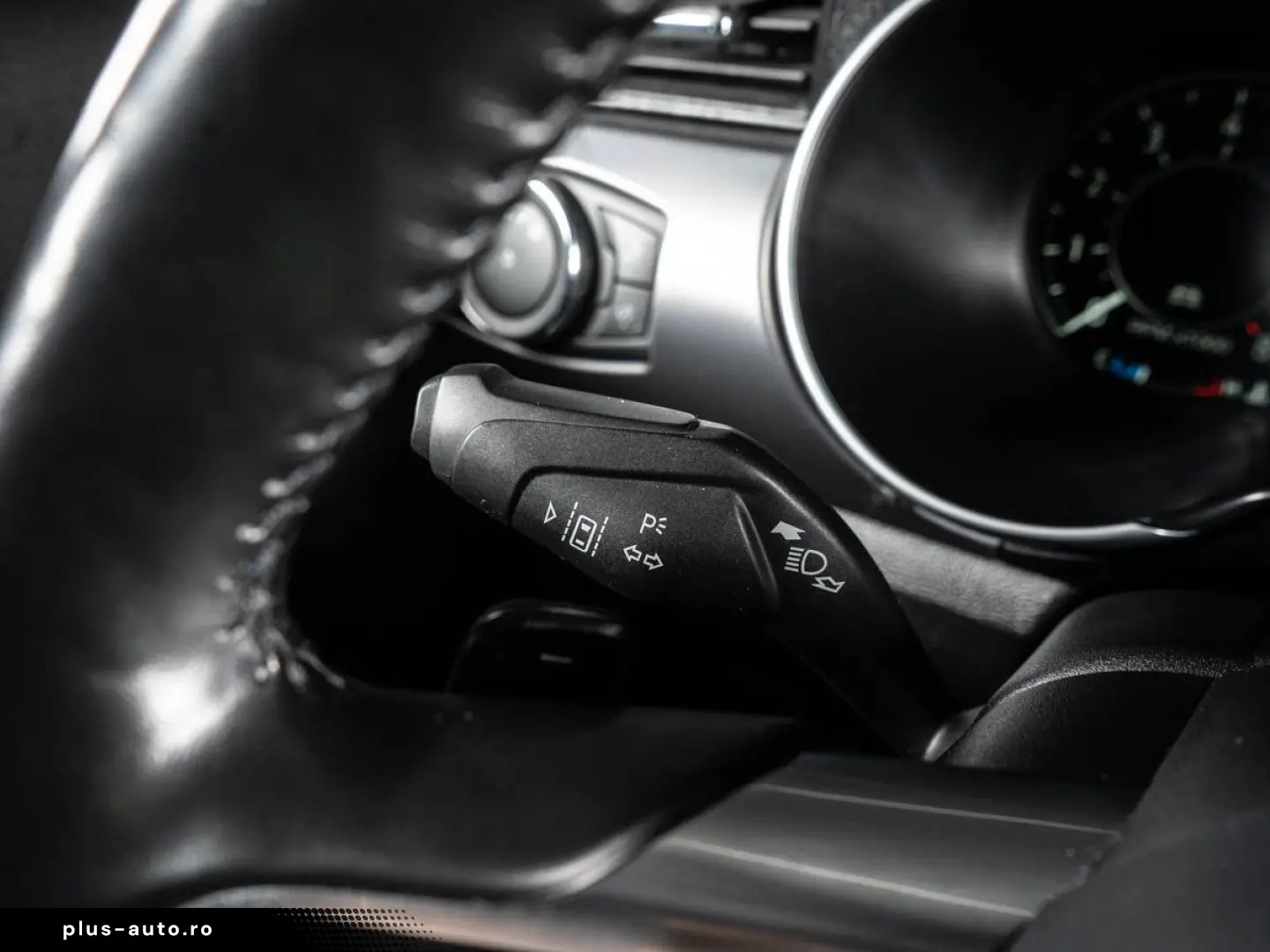 FORD Mustang GT 5.0 Ti-VCT V8 Fastback  PREMIUM2 KAME