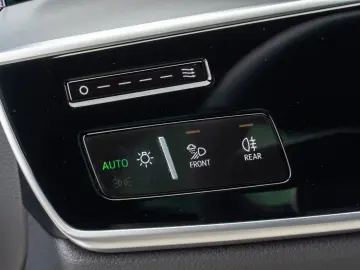 AUDI A8 50 TDI SLINE MASSAGE.PANO.B&O.MATRIX..AHK.