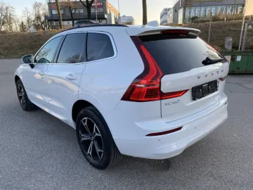 VOLVO XC60 Momentum Pro AWD B5 Diesel EU6d digitales C