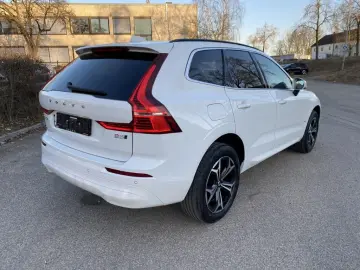VOLVO XC60 Momentum Pro AWD B5 Diesel EU6d digitales C