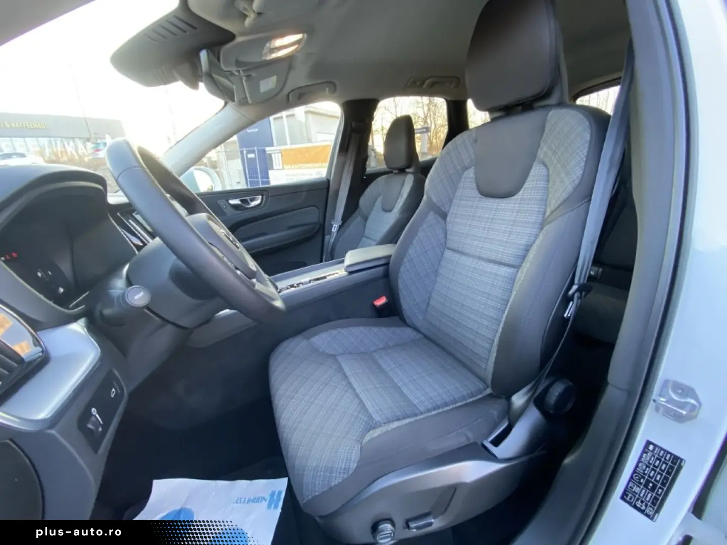 VOLVO XC60 Momentum Pro AWD B5 Diesel EU6d digitales C