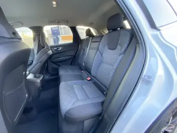 VOLVO XC60 Momentum Pro AWD B5 Diesel EU6d digitales C