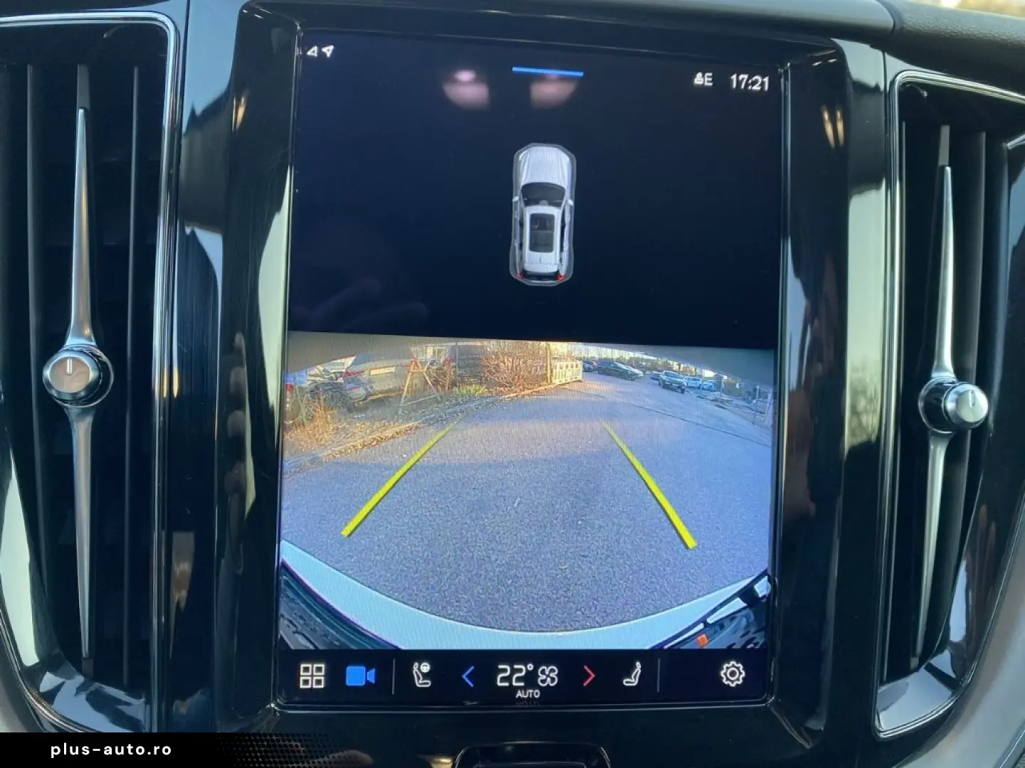 VOLVO XC60 Momentum Pro AWD B5 Diesel EU6d digitales C