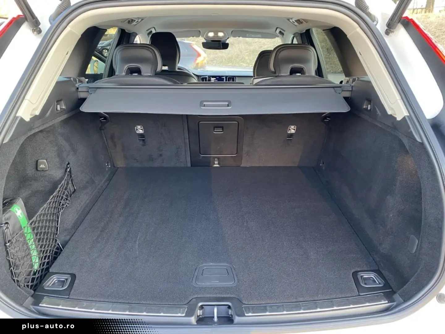 VOLVO XC60 Momentum Pro AWD B5 Diesel EU6d digitales C