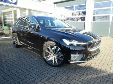 VOLVO XC60 Ultimate B5 AWD Bright 360  FourC AHK StndH