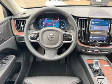 VOLVO XC60 B5 D AWD ULTIMATE BRIGHT-AHK-Luft-Sthzg-360