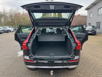 VOLVO XC60 B5 D AWD ULTIMATE BRIGHT-AHK-Luft-Sthzg-360