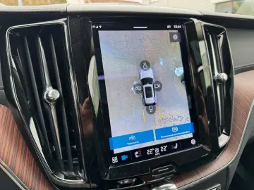 VOLVO XC60 B5 D AWD ULTIMATE BRIGHT-AHK-Luft-Sthzg-360