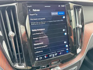 VOLVO XC60 B5 D AWD ULTIMATE BRIGHT-AHK-Luft-Sthzg-360