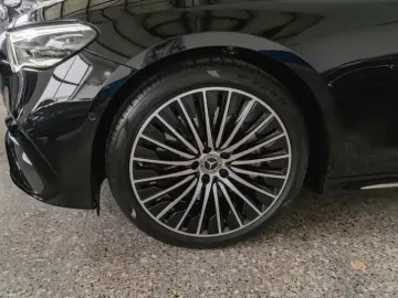 MERCEDES-BENZ E 200 AMG-Sport Pano Burm HUD Distr 20