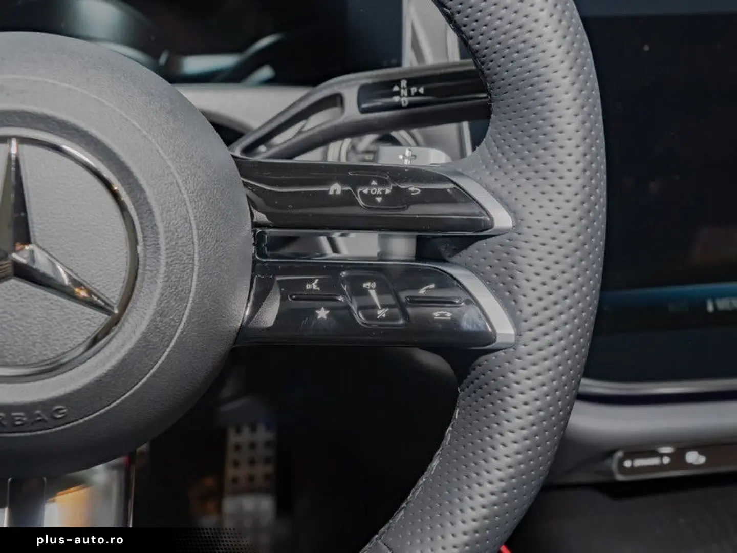 MERCEDES-BENZ E 200 AMG-Sport Pano Burm HUD Distr 20