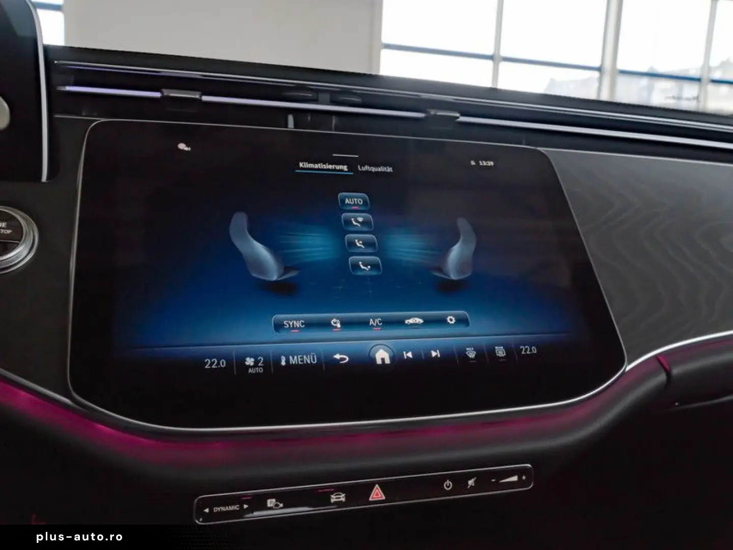 MERCEDES-BENZ E 200 AMG-Sport Pano Burm HUD Distr 20