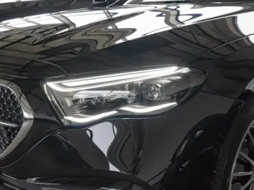 MERCEDES-BENZ E 200 AMG-Sport Pano Burm HUD Distr 20