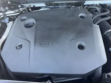 VOLVO XC90 B5 AWD Plus-Bright 7S Glasd Standh 360  AHK