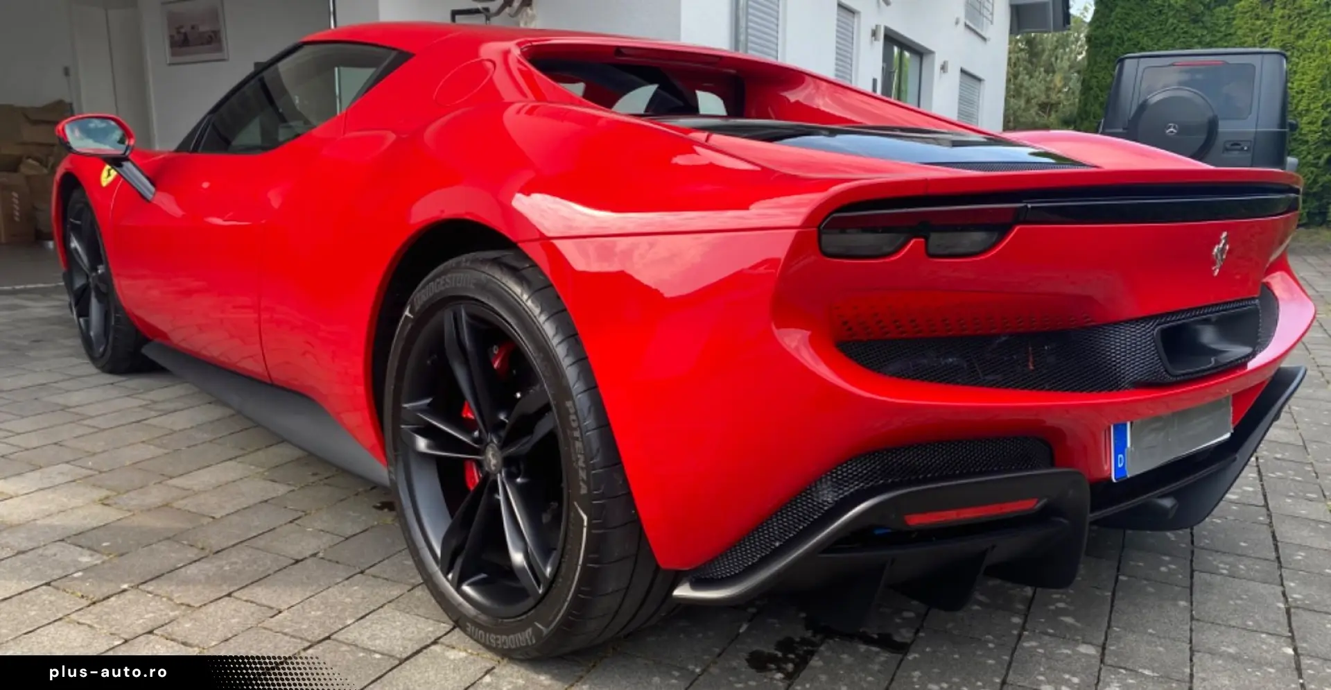 FERRARI Ferrari 296 GTB