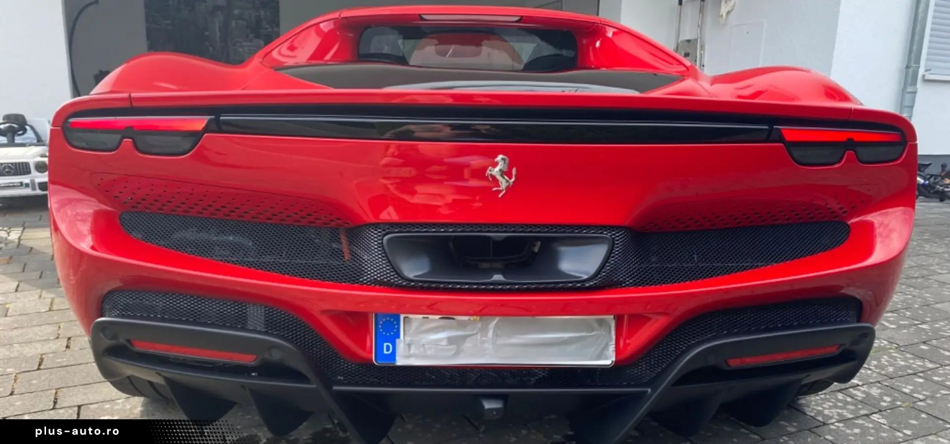 FERRARI Ferrari 296 GTB