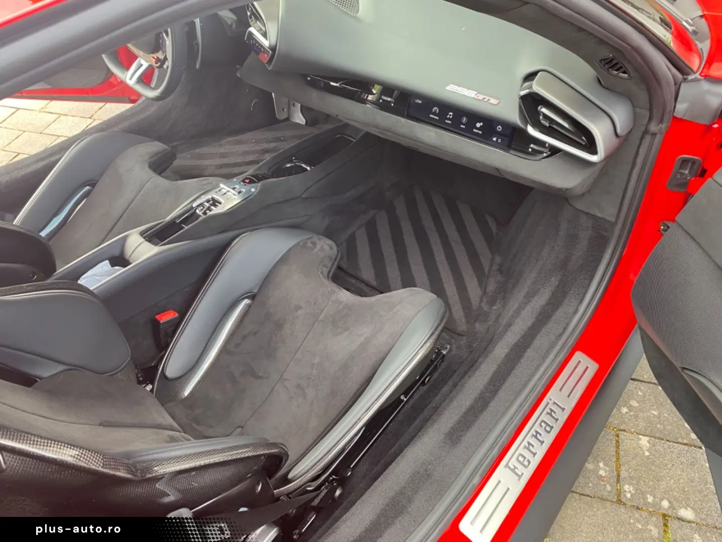 FERRARI Ferrari 296 GTB