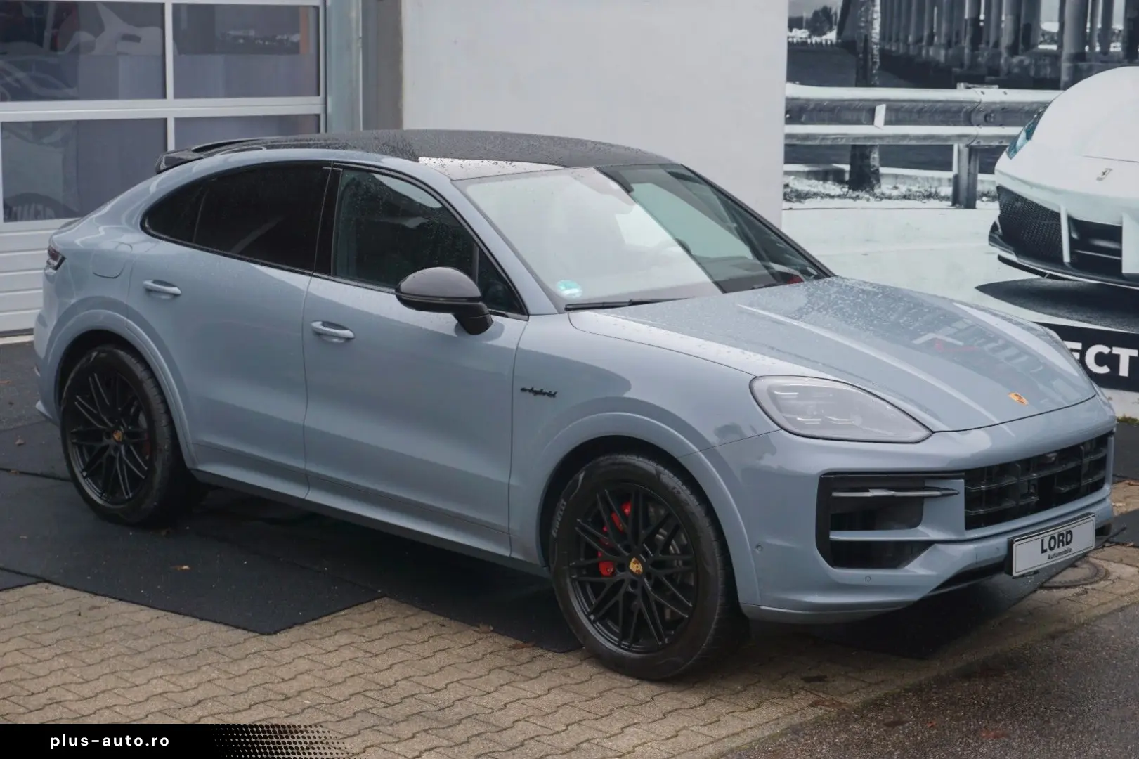 PORSCHE Cayenne Coupe S E-Hybrid Sport Design Paket HAL