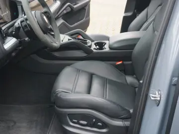 PORSCHE Cayenne Coupe S E-Hybrid Sport Design Paket HAL