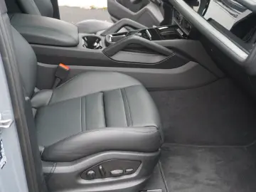 PORSCHE Cayenne Coupe S E-Hybrid Sport Design Paket HAL