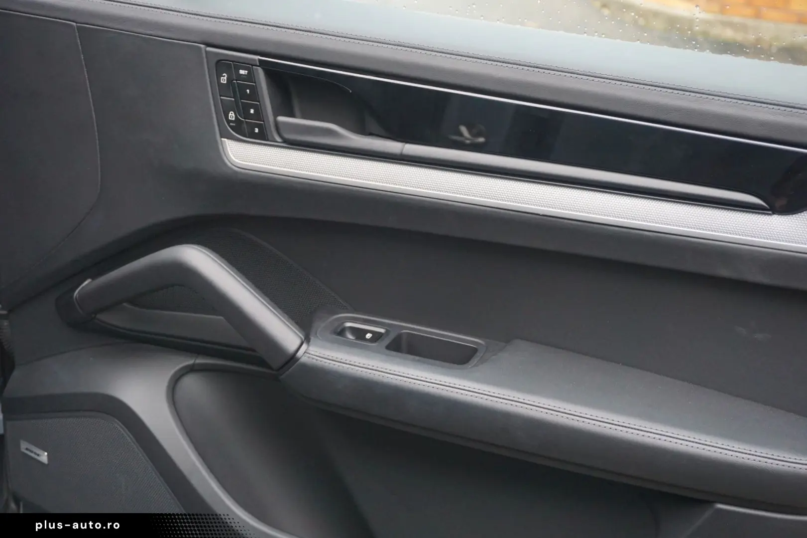 PORSCHE Cayenne Coupe S E-Hybrid Sport Design Paket HAL