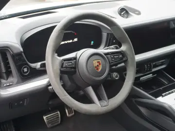 PORSCHE Cayenne Coupe S E-Hybrid Sport Design Paket HAL