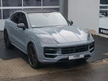 PORSCHE Cayenne Coupe S E-Hybrid Sport Design Paket HAL