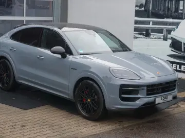 PORSCHE Cayenne Coupe S E-Hybrid Sport Design Paket HAL