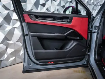 PORSCHE Cayenne Turbo GT E-Hybrid Coupe  Carbon  Alcan