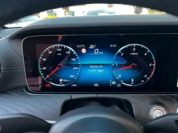 MERCEDES-BENZ AMG-Line 4Matic Pano Burmester Memory LED 360