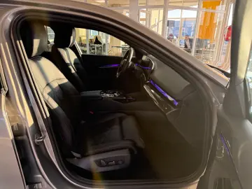 BMW 520i M Sportpaket AUT. LED HUD 360  AHK SITZBEL.