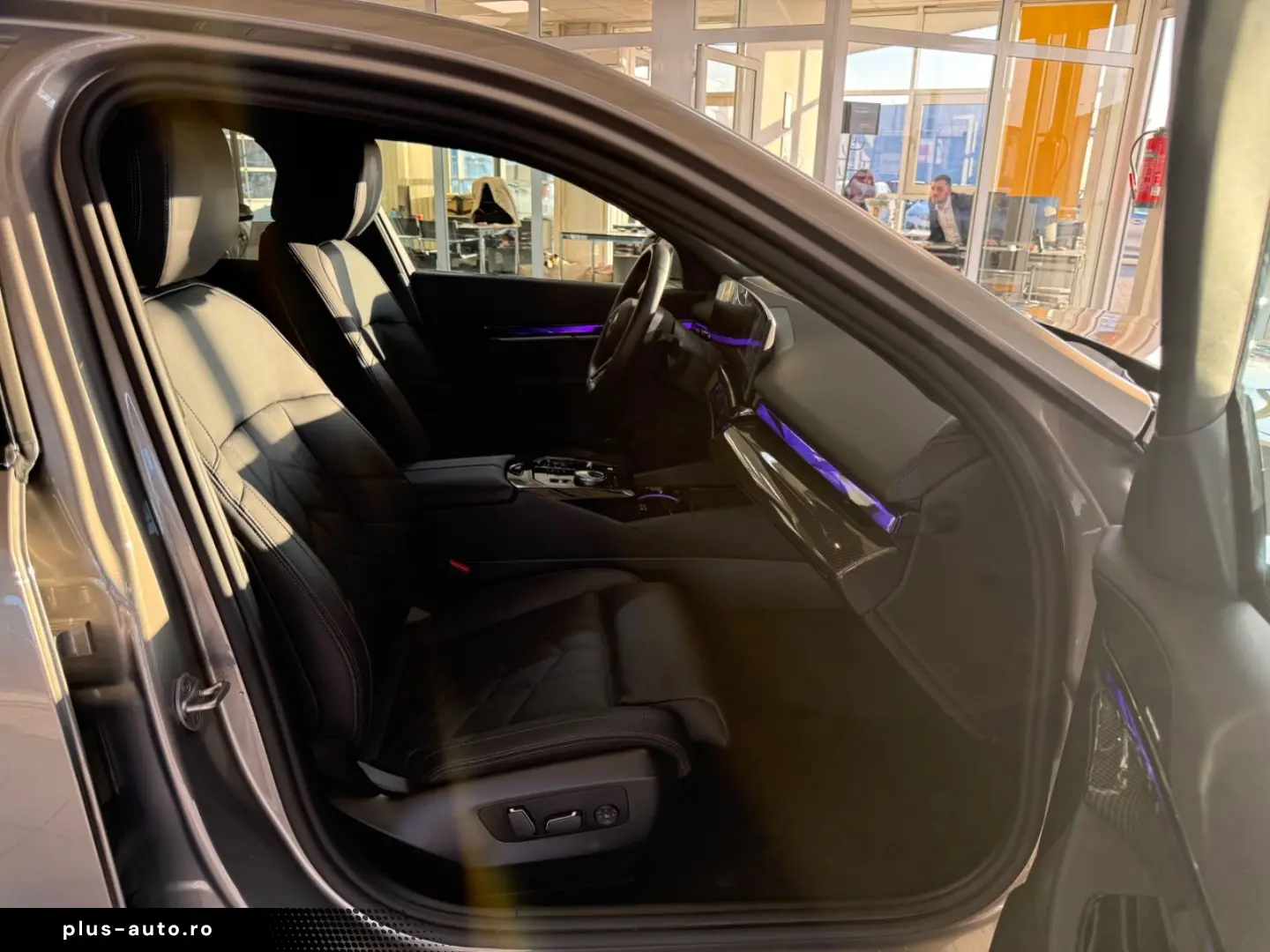 BMW 520i M Sportpaket AUT. LED HUD 360  AHK SITZBEL.