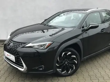 LEXUS UX300e BUSINESS