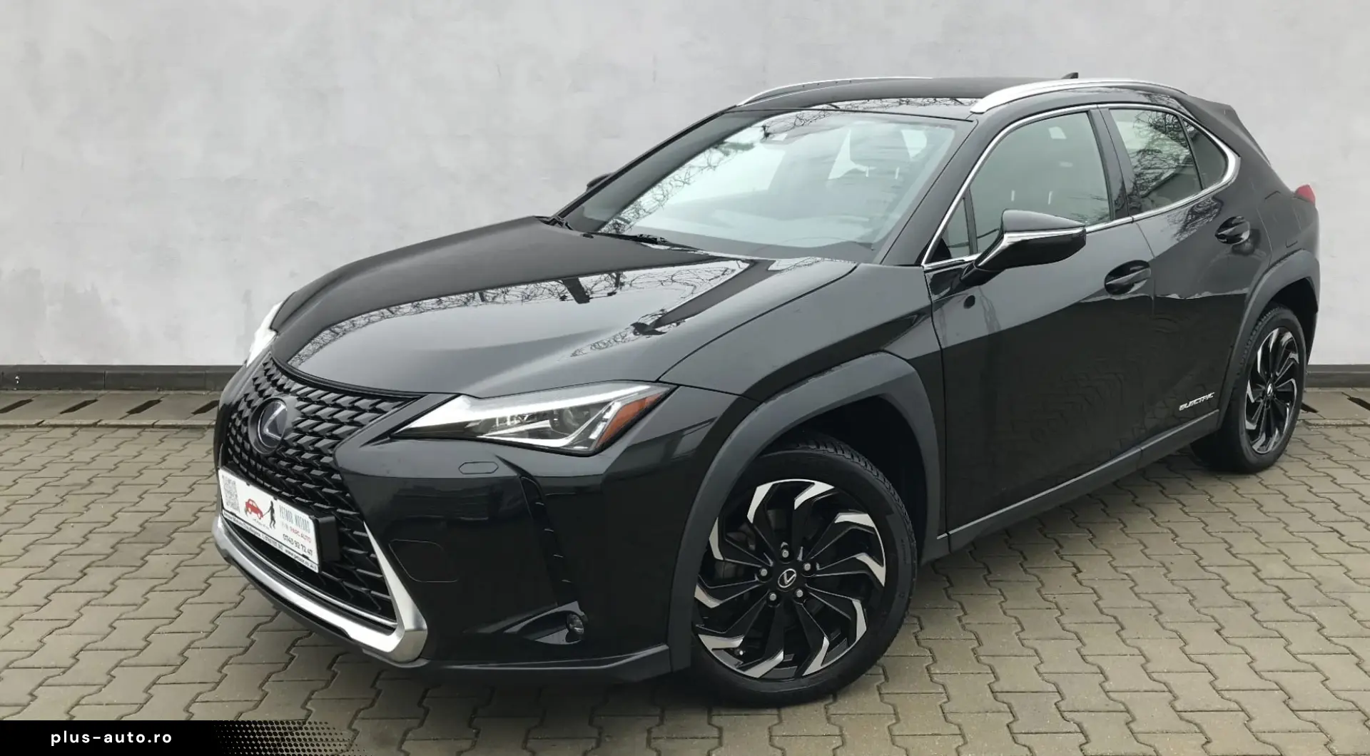 LEXUS UX300e BUSINESS
