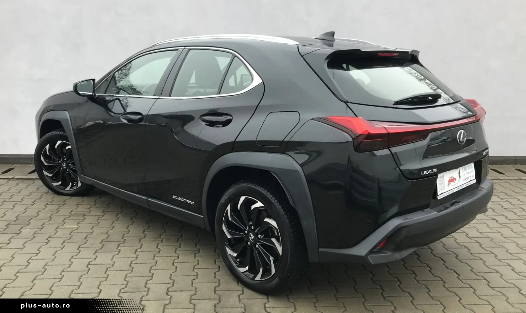 LEXUS UX300e BUSINESS