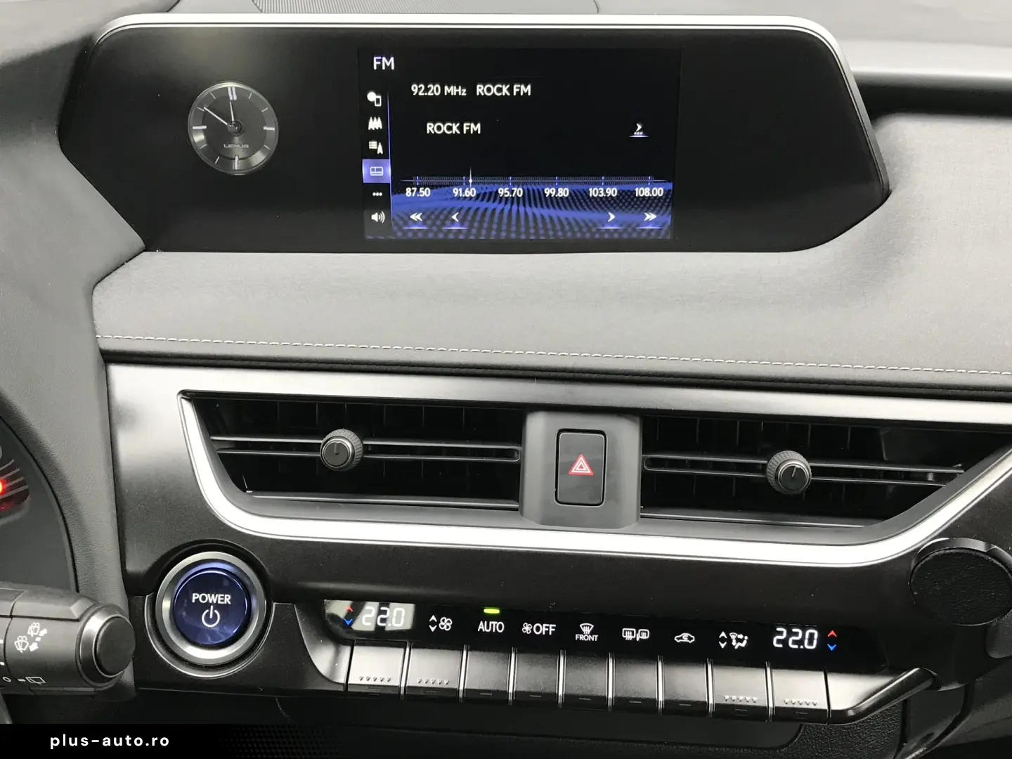 LEXUS UX300e BUSINESS